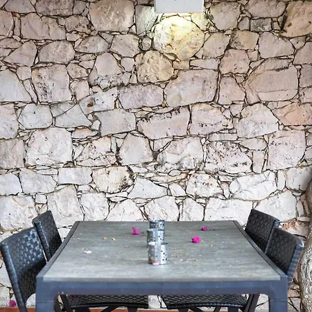 Jacaranda I House - Privat Pool & Privacy & Garden & The Strip * البوفيرا